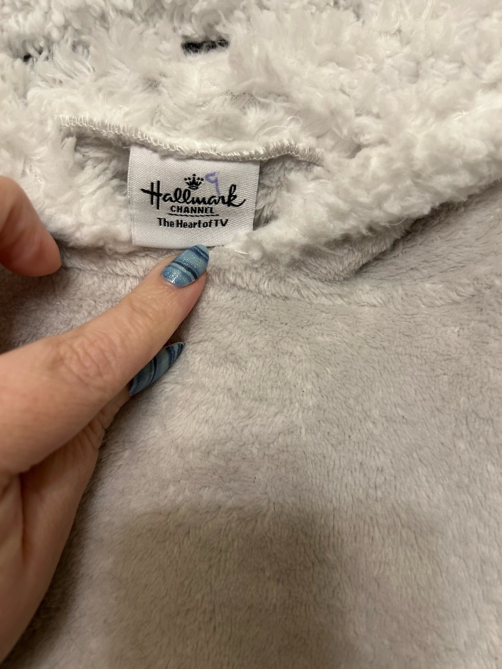 Hallmark Channel Oversized Sherpa Holiday Hoodie Blanket Sweatshirt - Picture 7 of 7